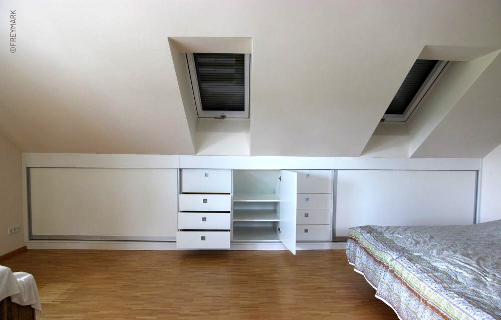 Schreinerei Freymark Freiburg Stauraum Schrank Kniestock