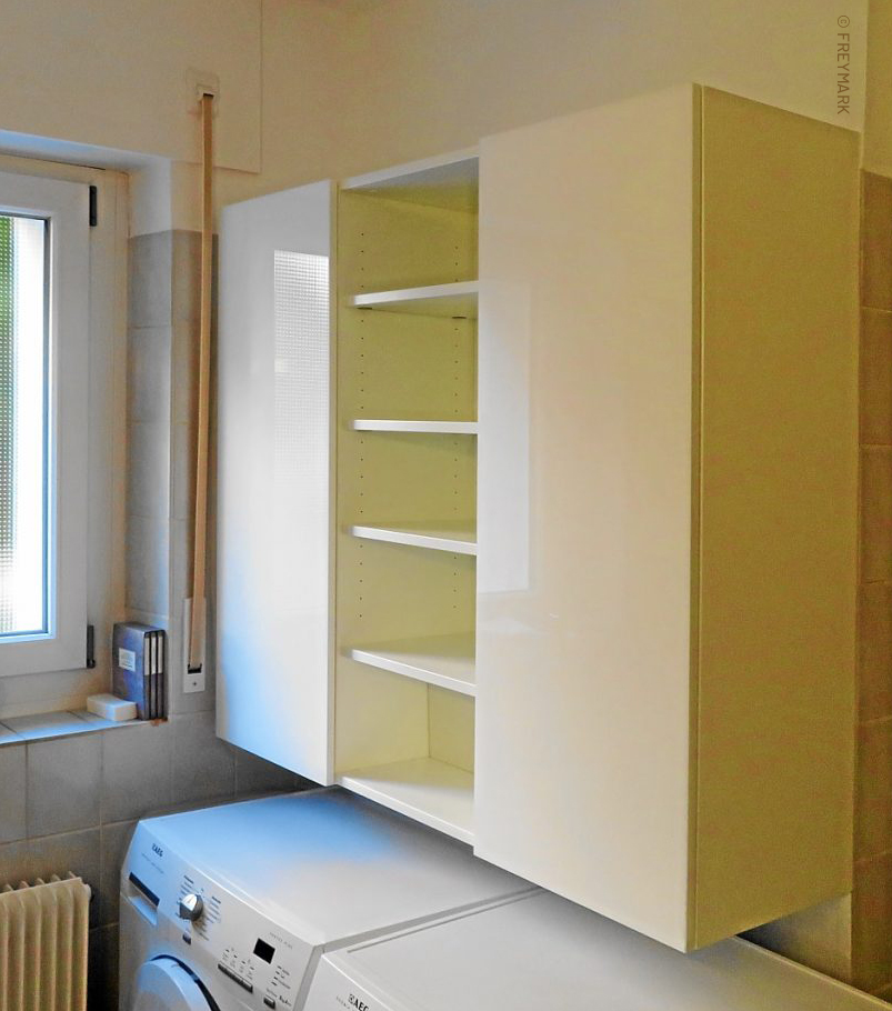 Schreinerei Freymark Freiburg Bad Stauraum Schrank Regal Revisionsöffung