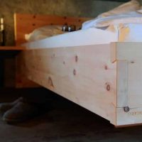 Tiroler Zirbelbett -Zirbenholzbett metallfrei und gesund