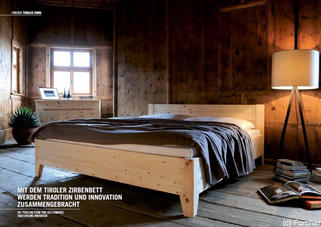Tiroler Zirbelbett mit metallfreien Holzverbindungen aus der Schreinerei Freymark in Freiburg