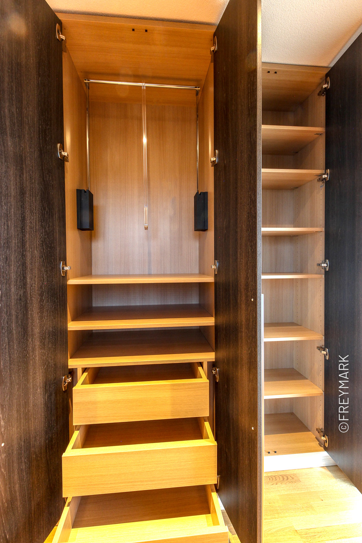 Schreinerei Freymark Freiburg Schrank Kleiderlift