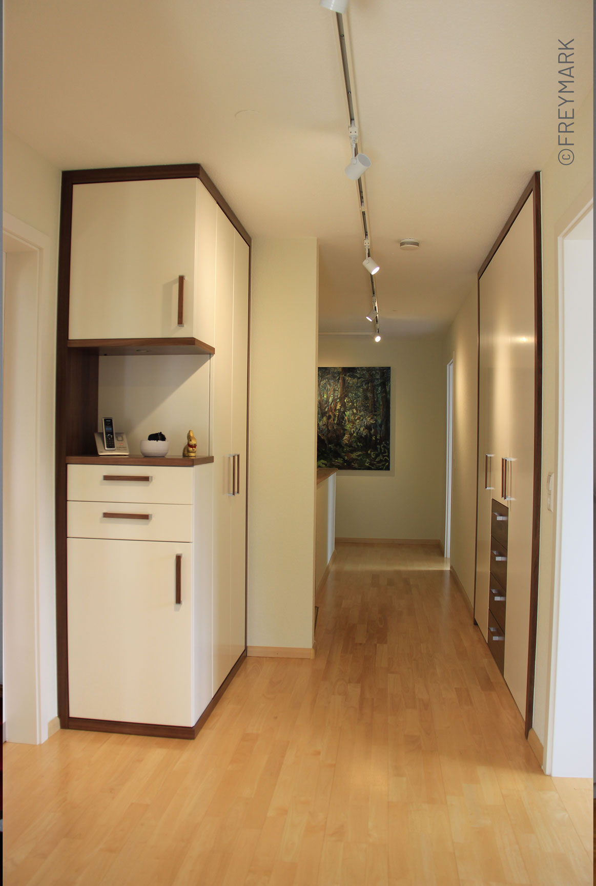 Schreinerei-Freymark-Freiburg-Oliver_Freymark-Projekte-moebel-einrichtung-garderobe-flur-4 Schreinerei Freymark Freiburg Flur Raumgestaltung Stauraum