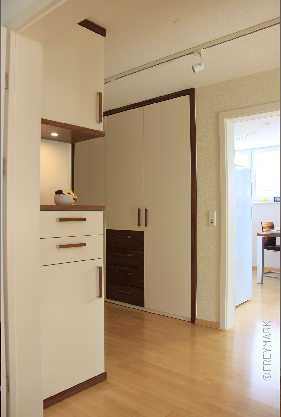 Schreinerei-Freymark-Freiburg-Oliver_Freymark-Projekte-moebel-einrichtung-garderobe-flur-5 Schreinerei Freymark Freiburg Flur Raumgestaltung Stauraum