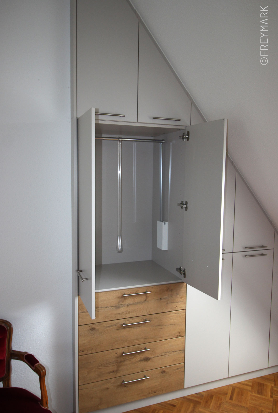 Schreinerei Freymark Freiburg Schrank Kleiderlift Dachschr&auml;ge