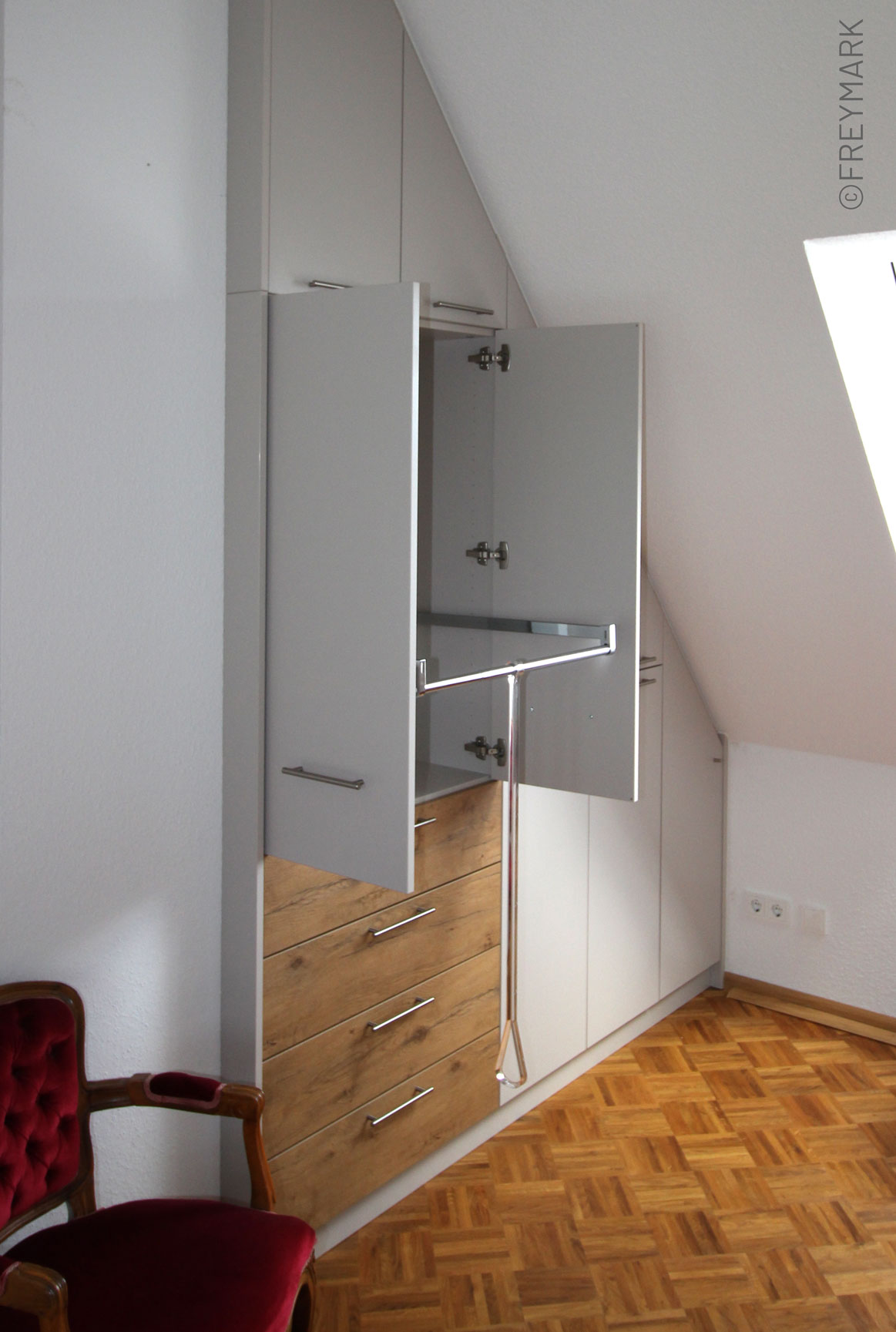 Schreinerei Freymark Freiburg Schrank Kleiderlift Dachschr&auml;ge