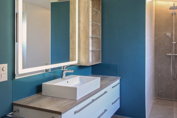 Schreinerei Freymark Freiburg Badezimmer mit Badgestaltung vom Schreiner