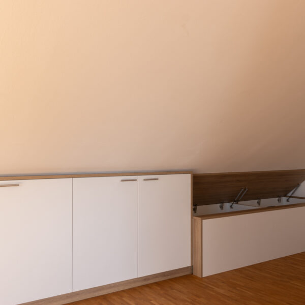 Dachschr&auml;ge-Kniestock-3_Schreinerei-Freymark-Freiburg